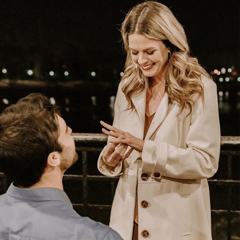 How to Make Your Engagement Ring Selfie Total Perfection