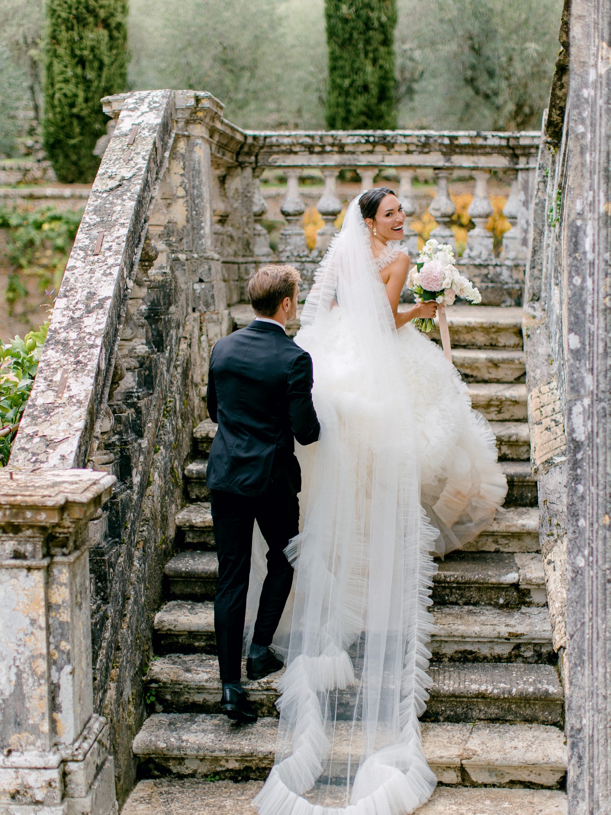 Is This Styled Shoot In Tuscany Too Good To Be True? No, It's Totally Attainable And These Pros Explain Why