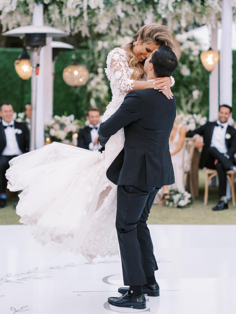 Your Wedding First Dance Doesn’t Have to Look Like a Slow Dance at Prom