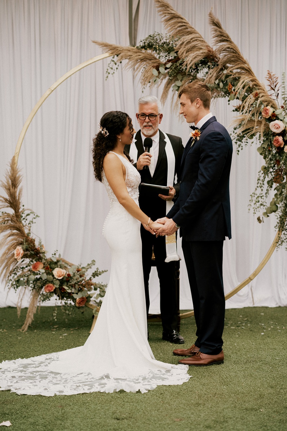 a-miami-wedding-that-felt-earthy-organ