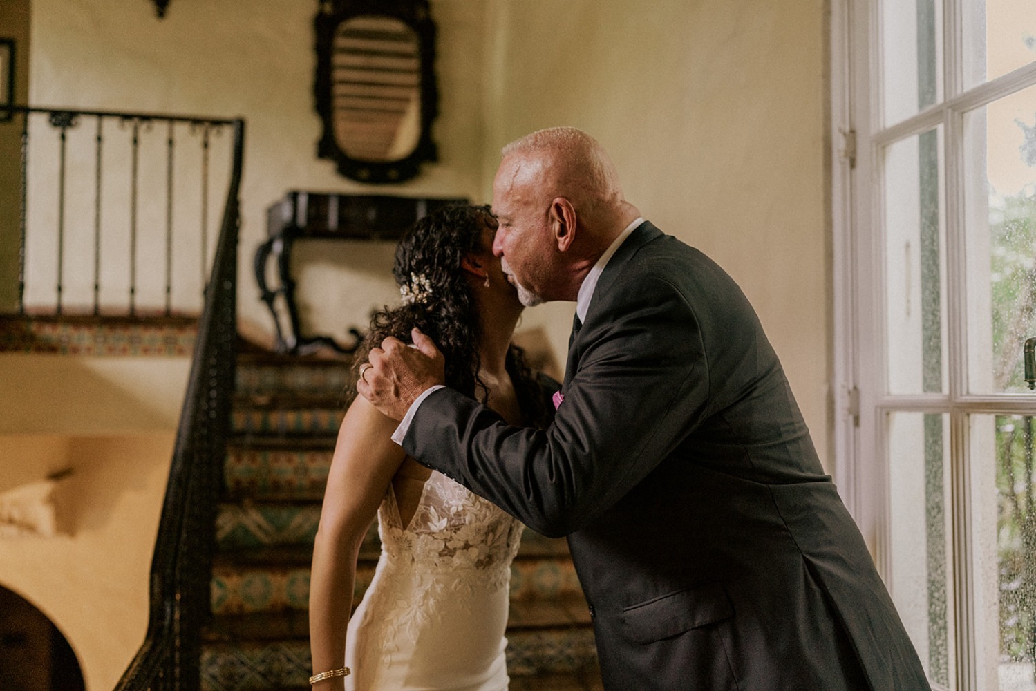 a-miami-wedding-that-felt-earthy-organ
