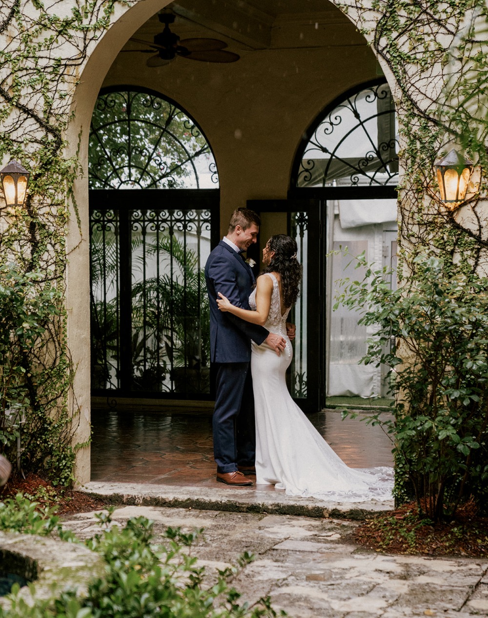 a-miami-wedding-that-felt-earthy-organ