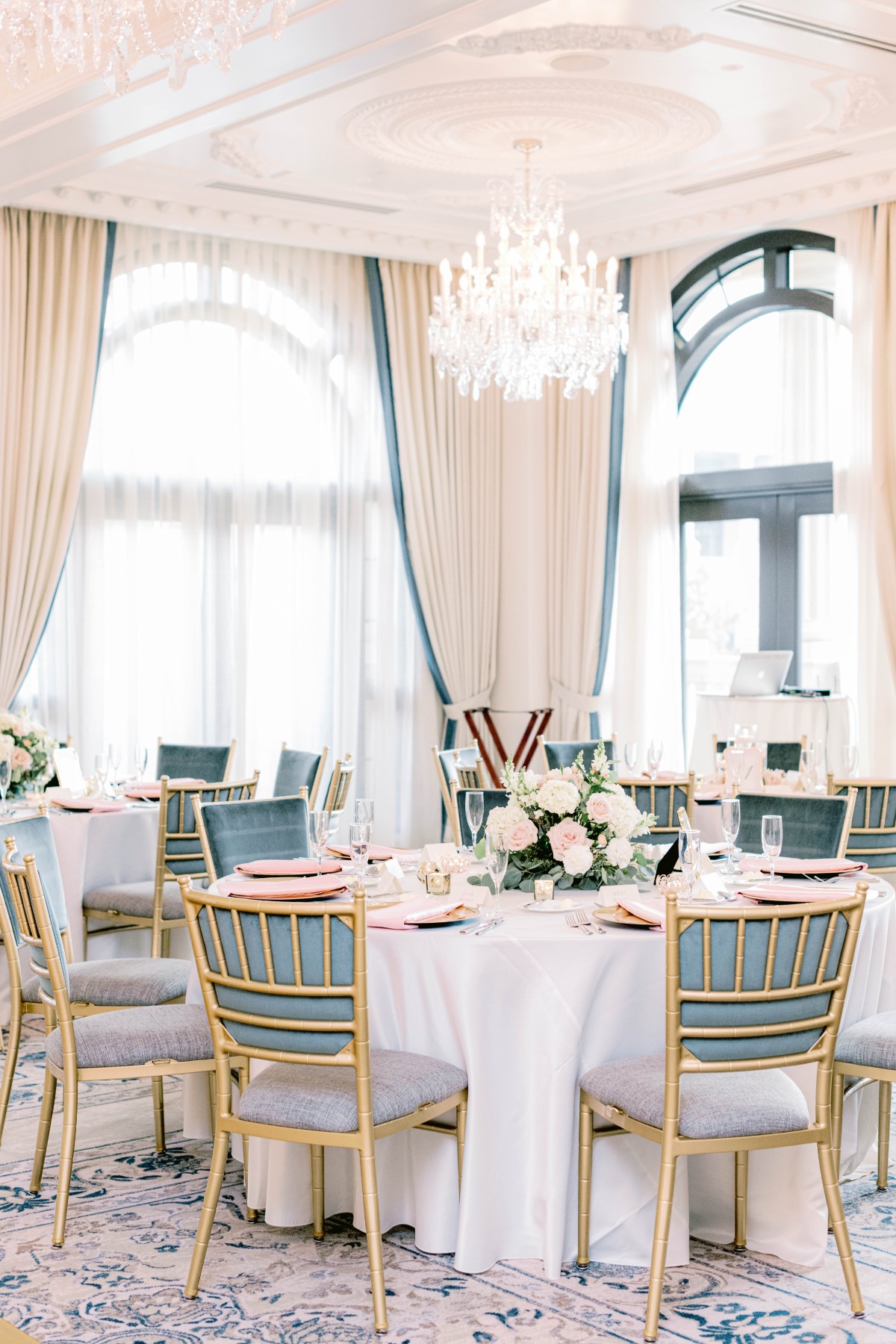 hotel-carmichael-wedding-indianapolis-we