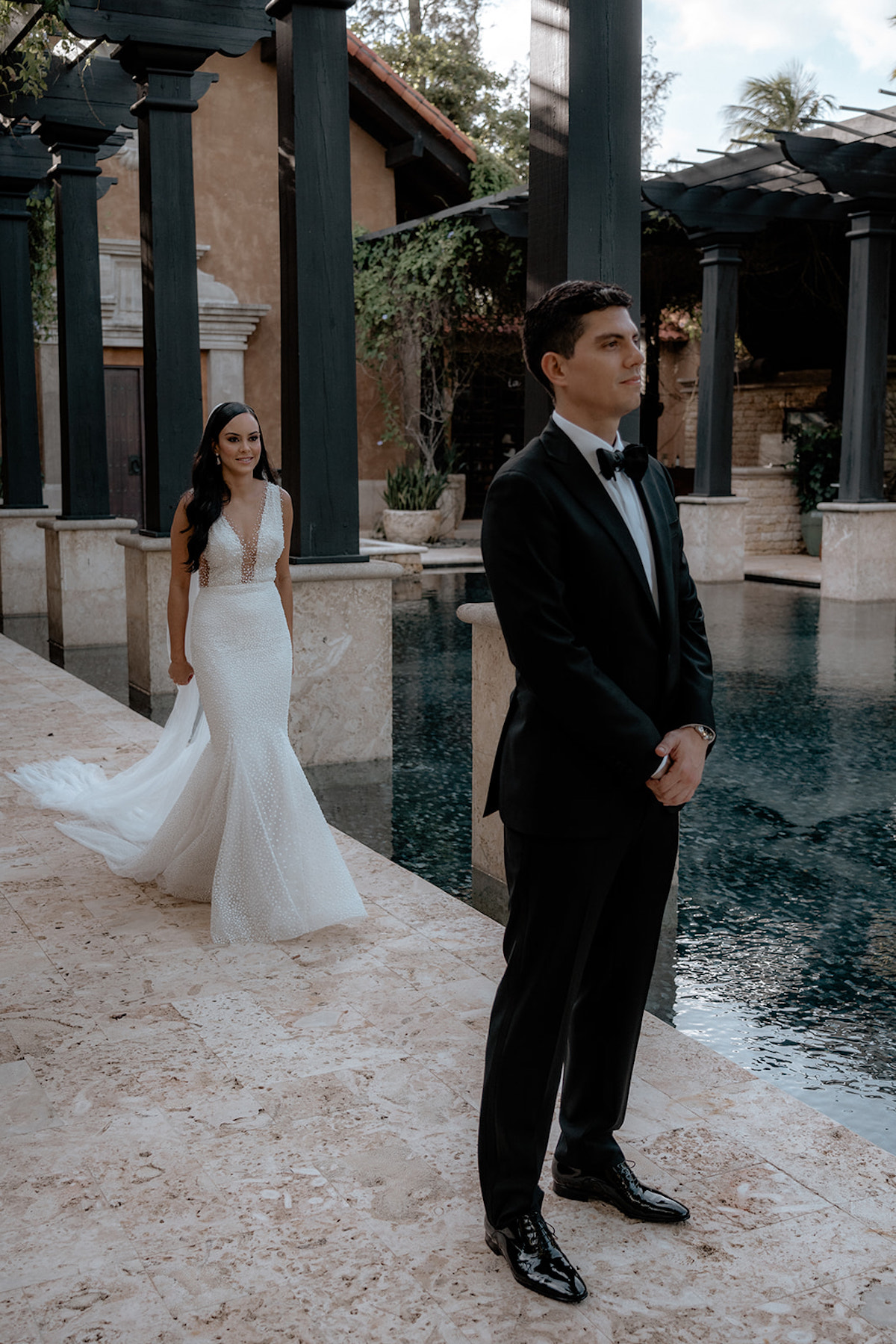 Gatsby Could Never: Contemporary Meets Ethereal for this Glam Ritz Carlton Wedding