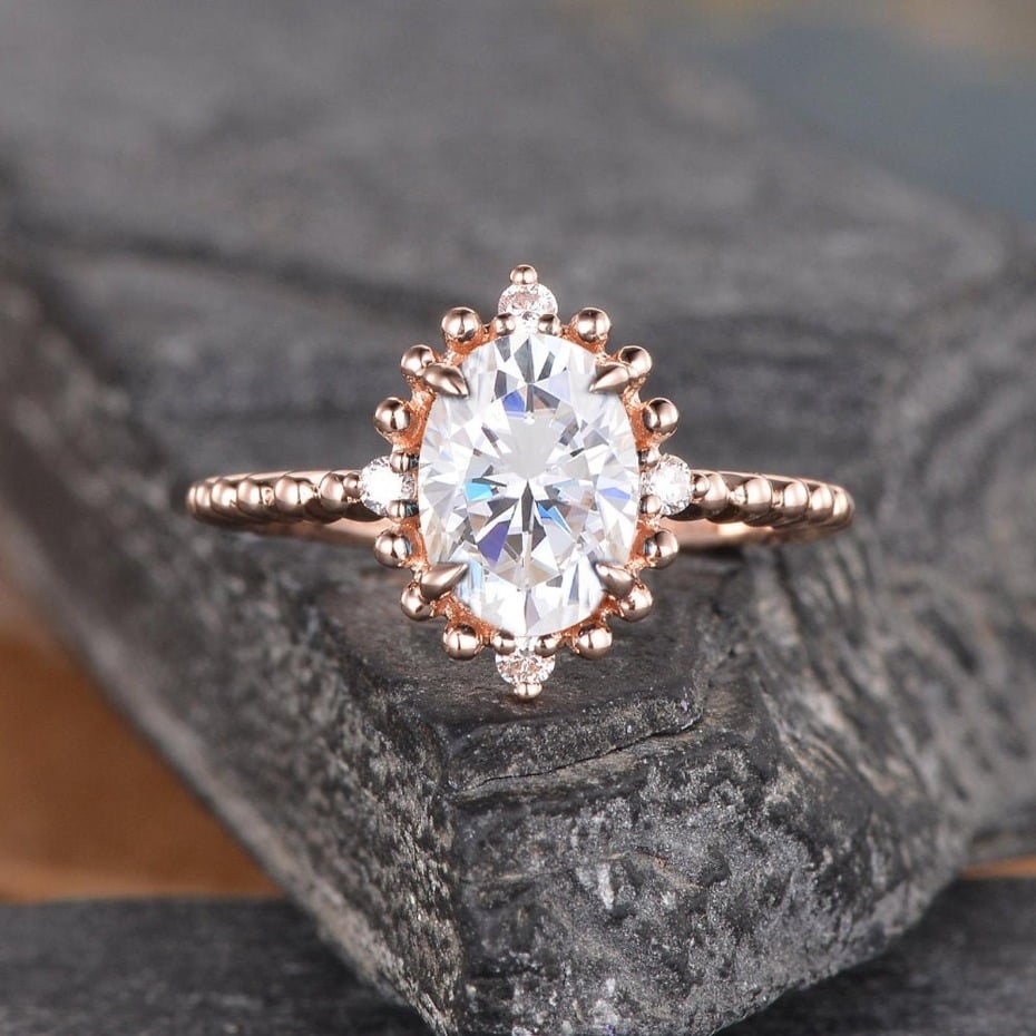 Moissanite Gemstones Have a History That’s Even Cooler Than Diamonds