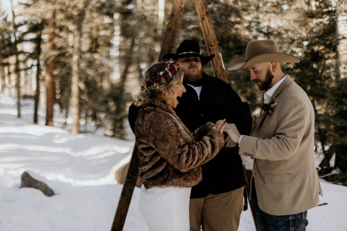 snowy-winter-angel-fire-new-mexico-elope