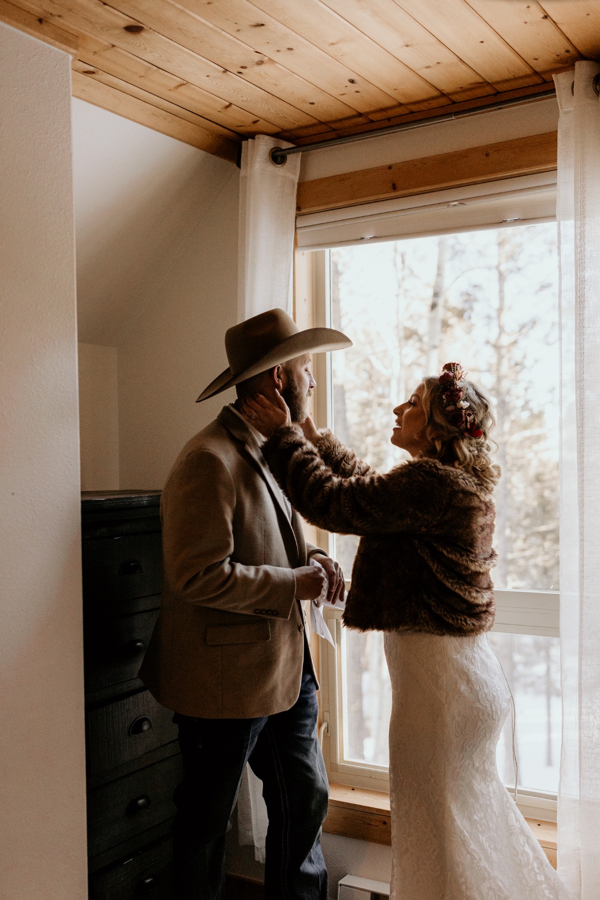 snowy-winter-angel-fire-new-mexico-elope
