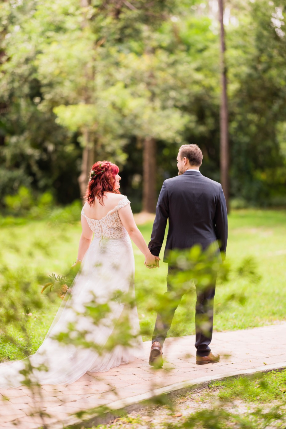 This Charming Garden Wedding Look Like It Jumped Off The Pages Of Your Favorite Jane Austin Novel