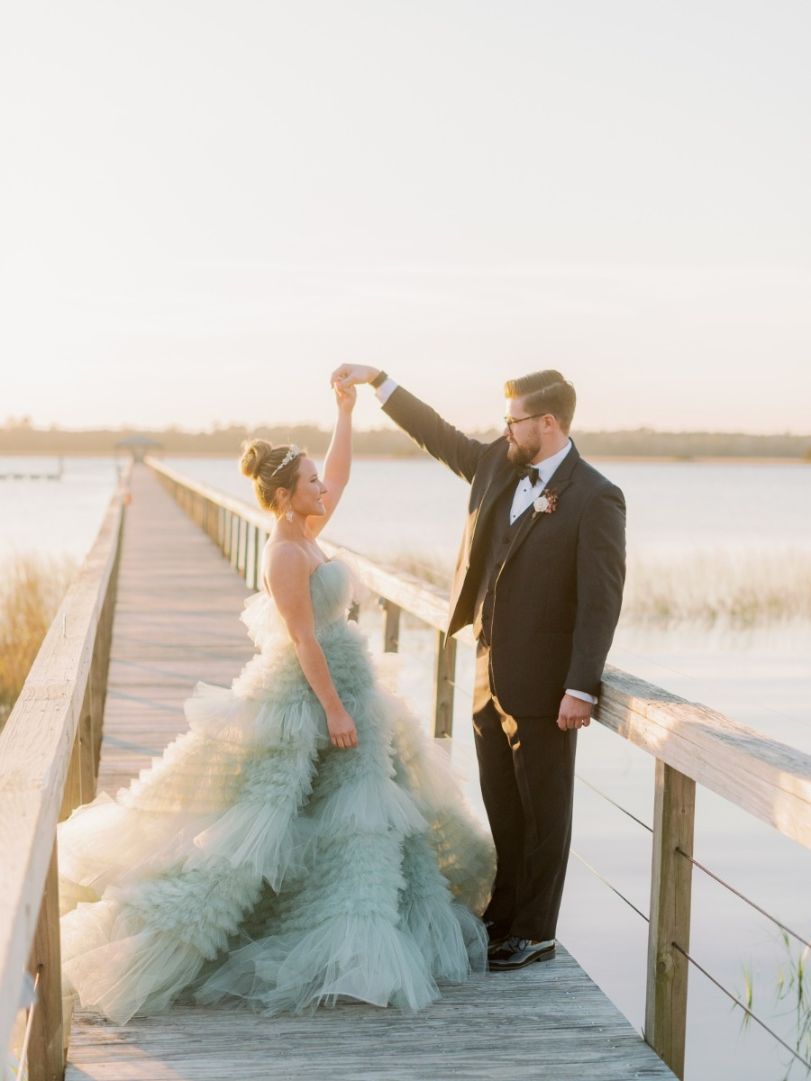 Blending Bridgerton with Coastal Carolina for an Inspo of Pure Elegance