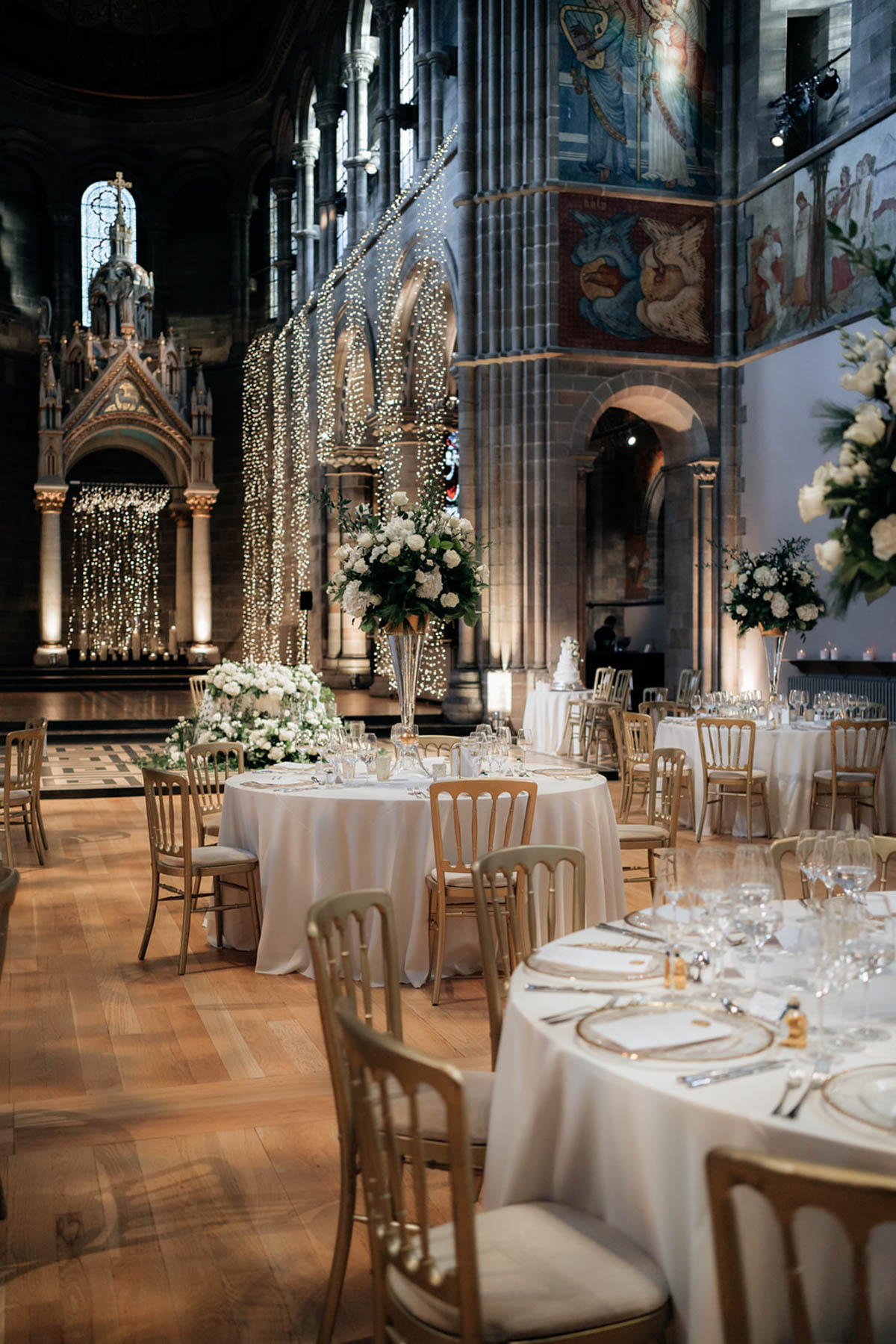 An Elegant Takeover in Edinburgh at this $40,000 Winter Wedding