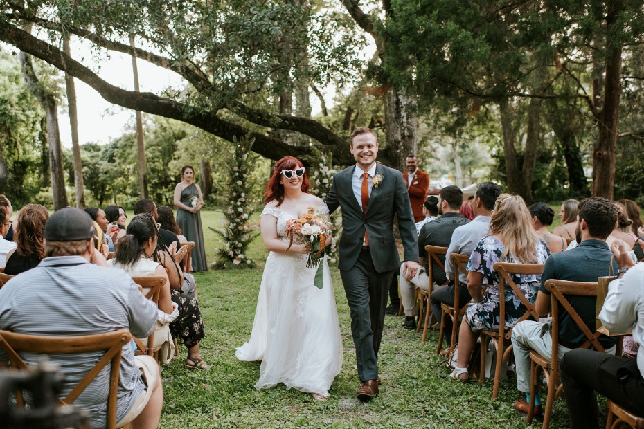 This Charming Garden Wedding Look Like It Jumped Off The Pages Of Your Favorite Jane Austin Novel