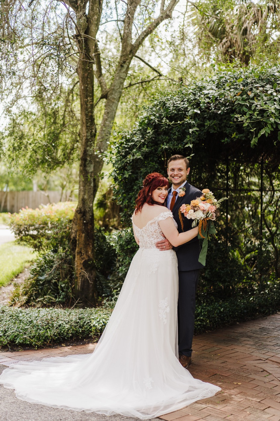 This Charming Garden Wedding Look Like It Jumped Off The Pages Of Your Favorite Jane Austin Novel