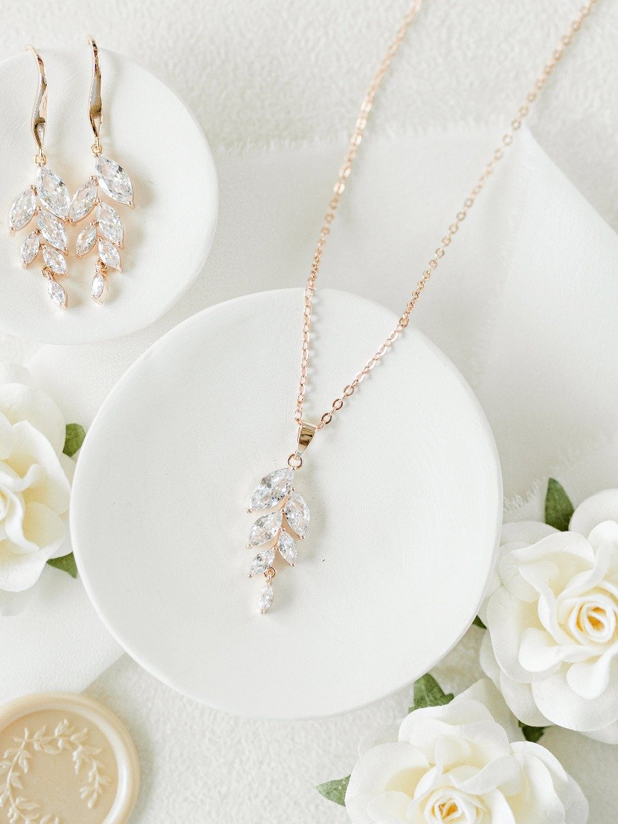The Perfect Bridesmaid Jewelry Sets Your Ride-Or-Dies Will Love