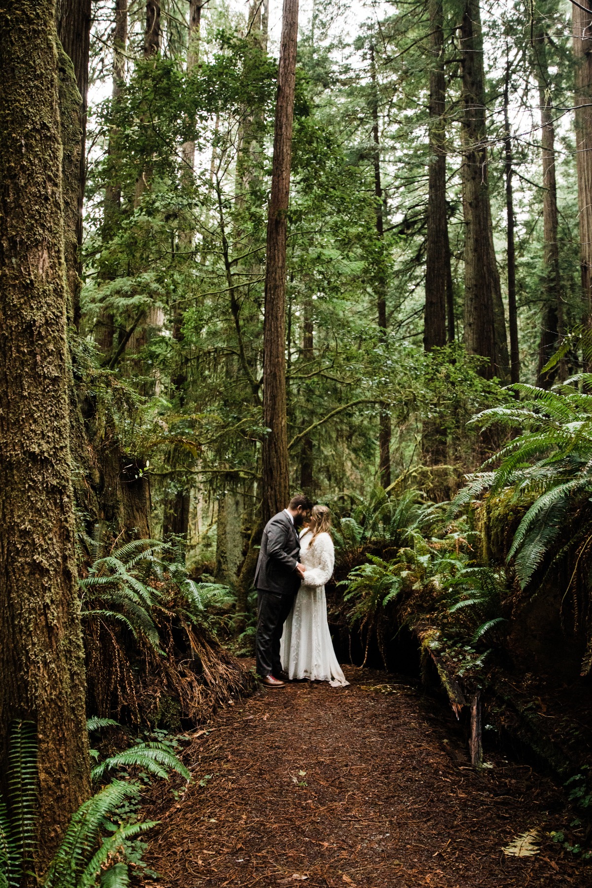 christine-matt-redwoods-oregon-coast-elo