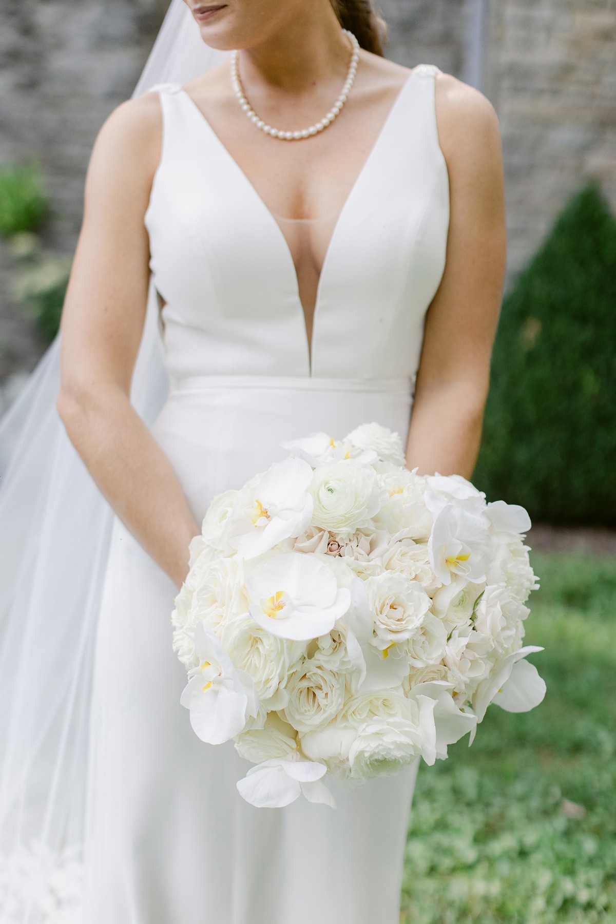 white  wedding bouquet