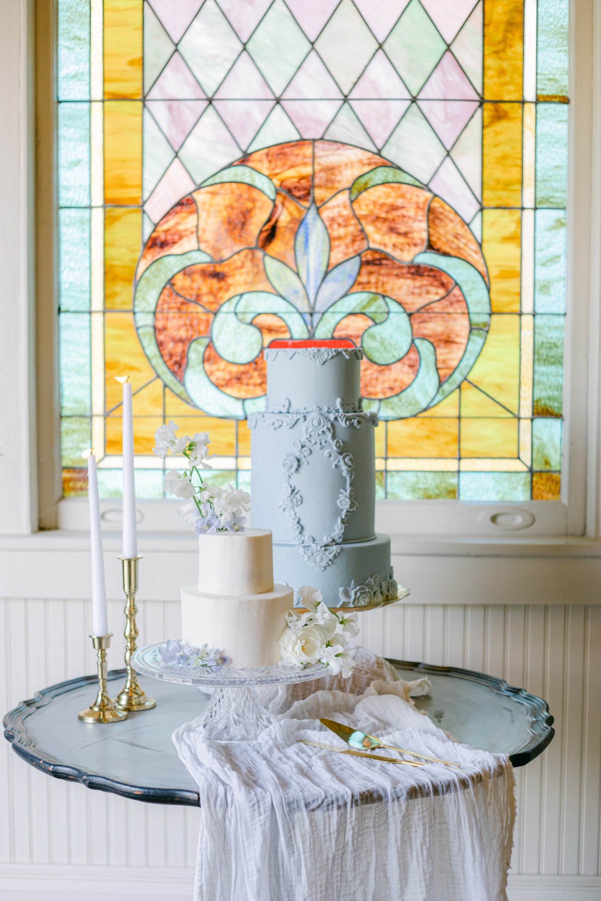 blue classic wedding cake