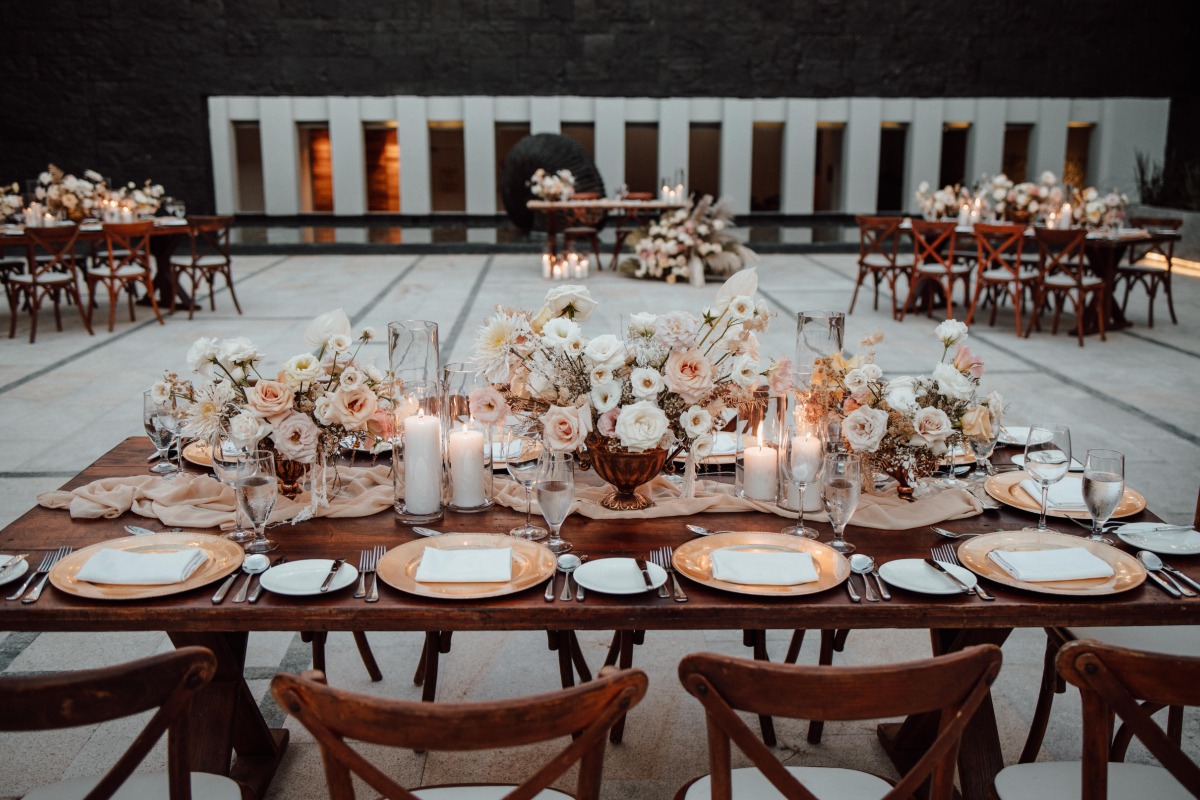 Champagne, peach and gold wedding reception