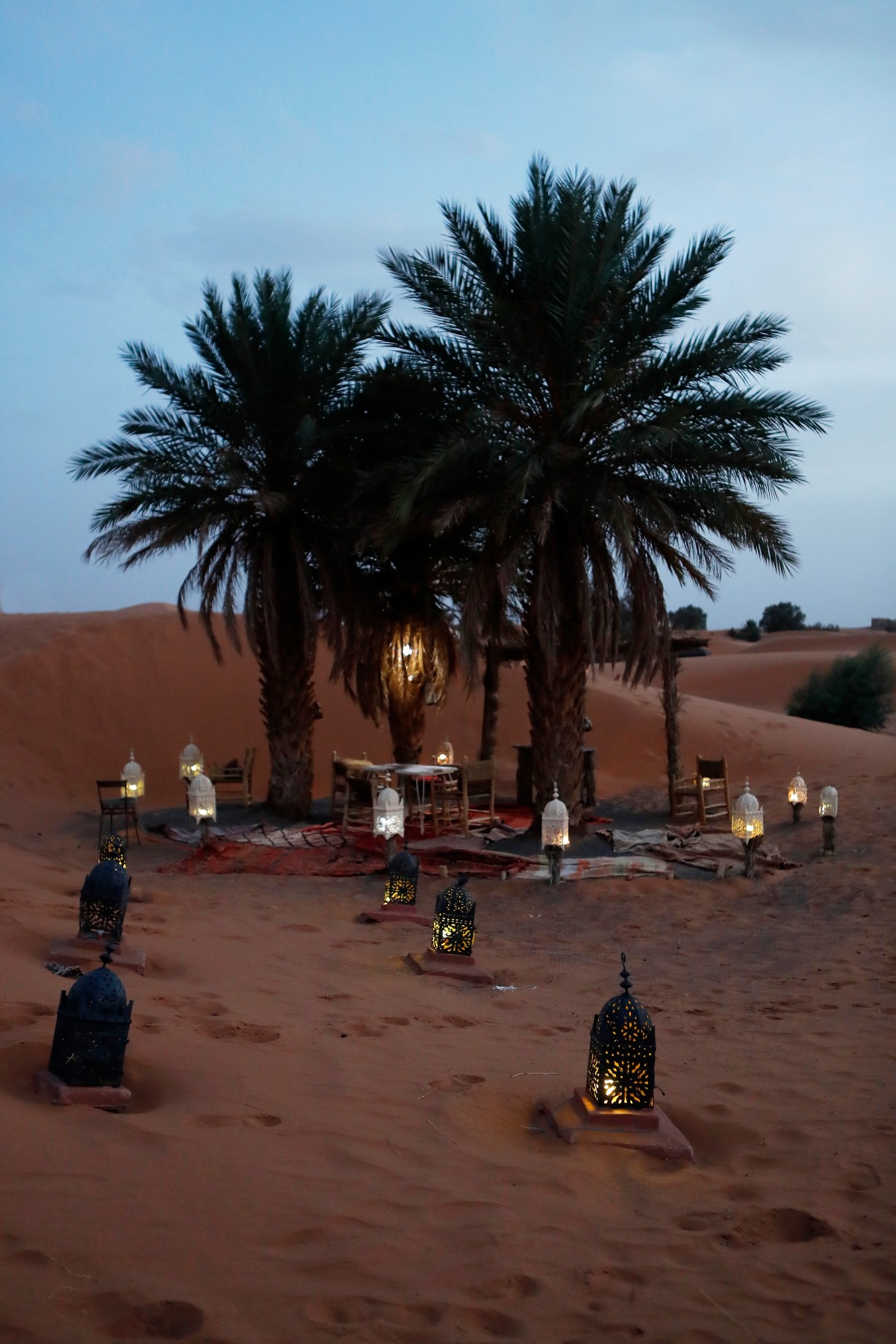 Intimate desert reception