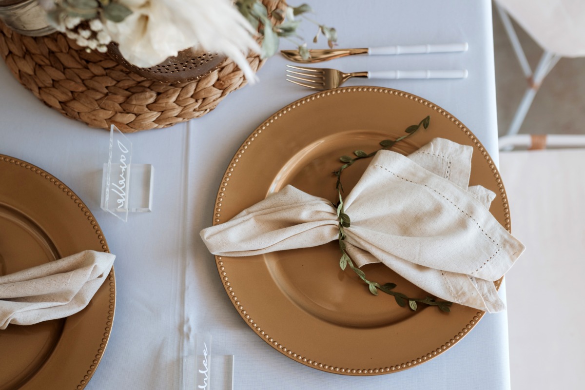 Simple Neutral Place Settings