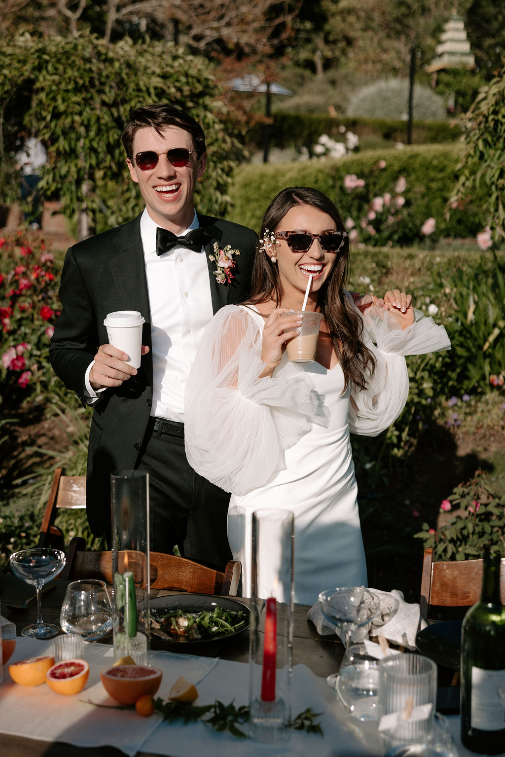 Sunglasses as wedding guest favors