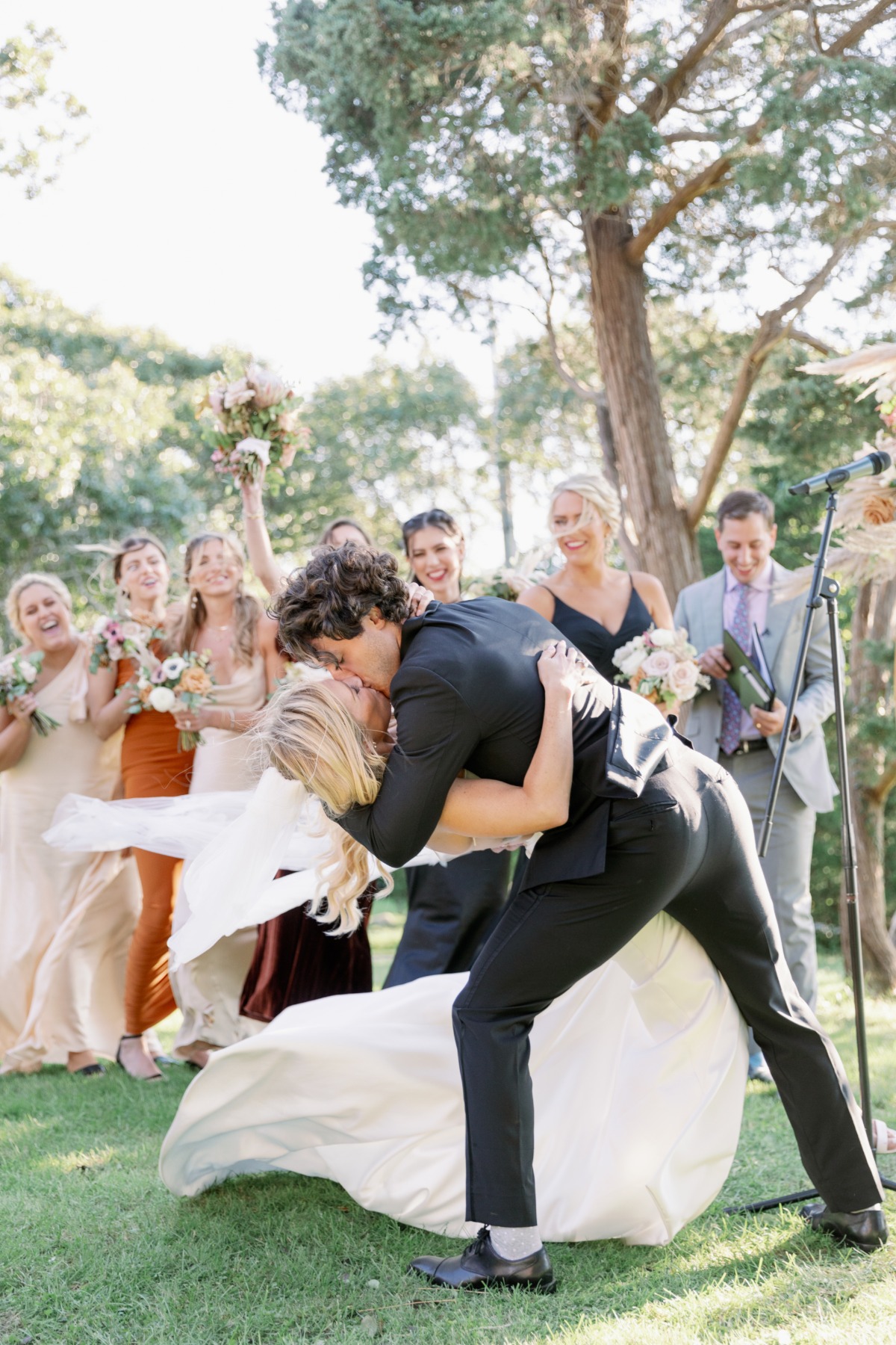 Reasonable (and Unreasonable) Responsibilities to Ask of Your Wedding Party