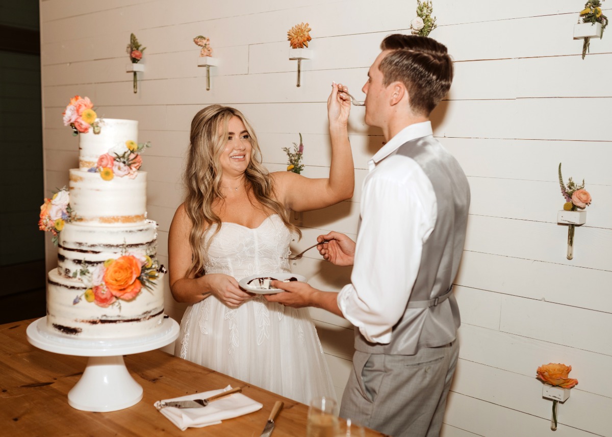 Boho Floral Wall and Wedding Cake
