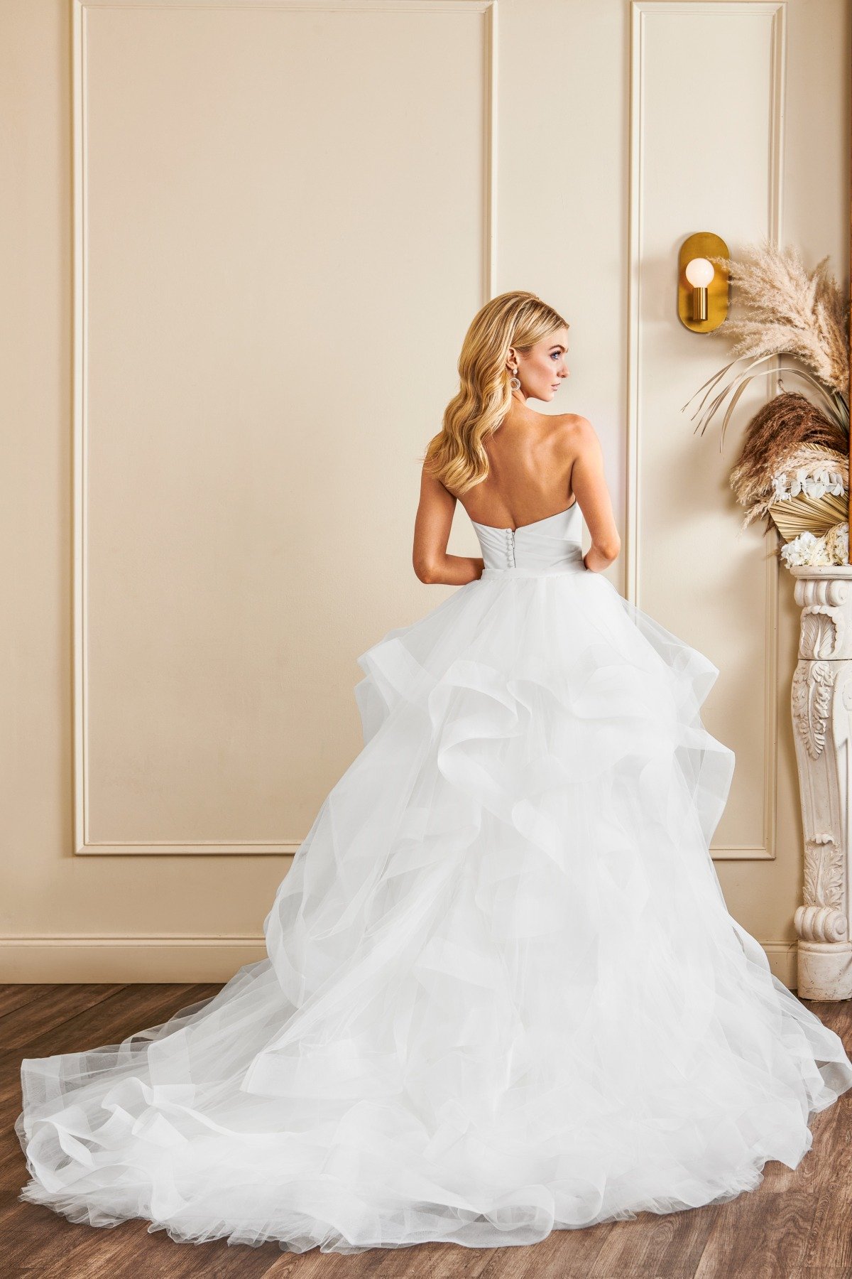 Carrie Bradshaw wedding dress inspired by Kelly Faetanini 