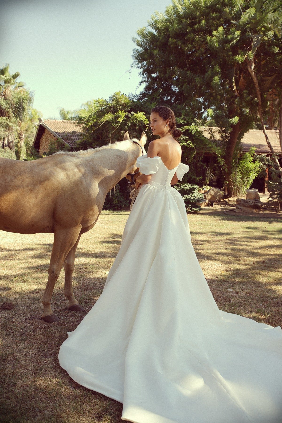 nicole overskirt wedding gown by Lihi Hod