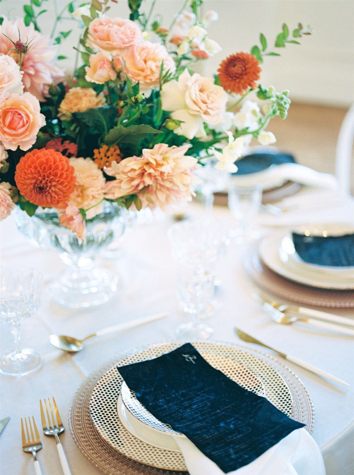 Accent table settings