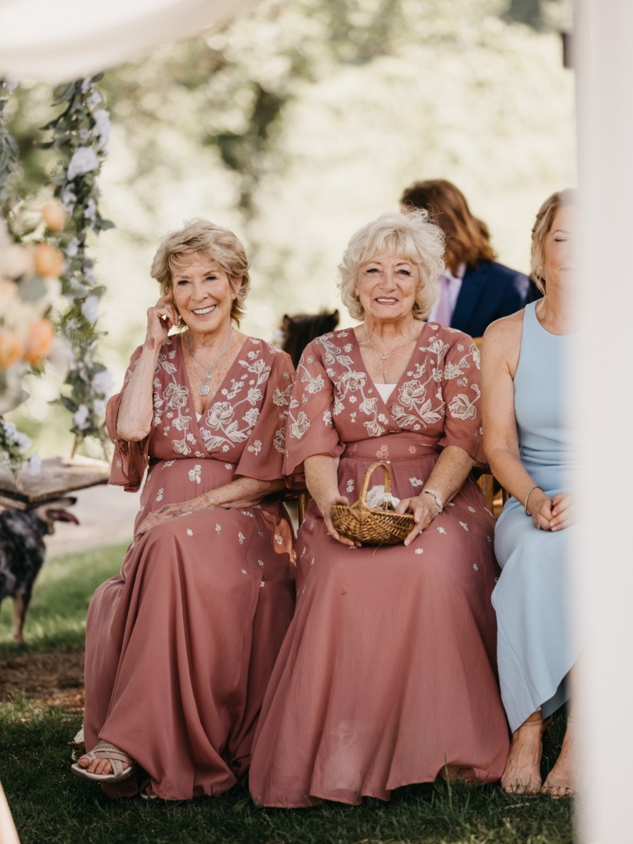 A 40K Outdoor Wedding Under 300-Year Old Oaks with Flower Grandma's