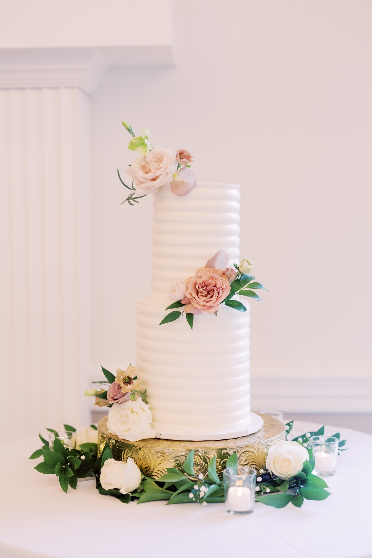 simple wedding cakes with fresh flower accents