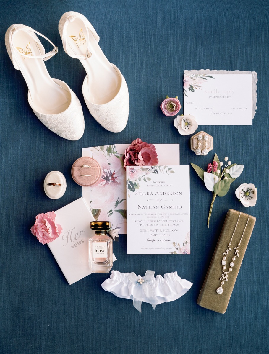 navy blue and pink wedding color scheme
