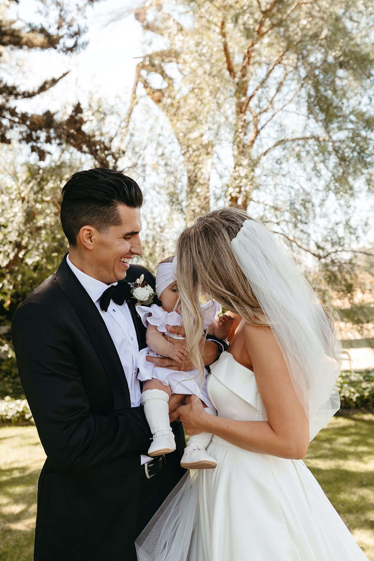 How to get the best wedding portraits with your baby
