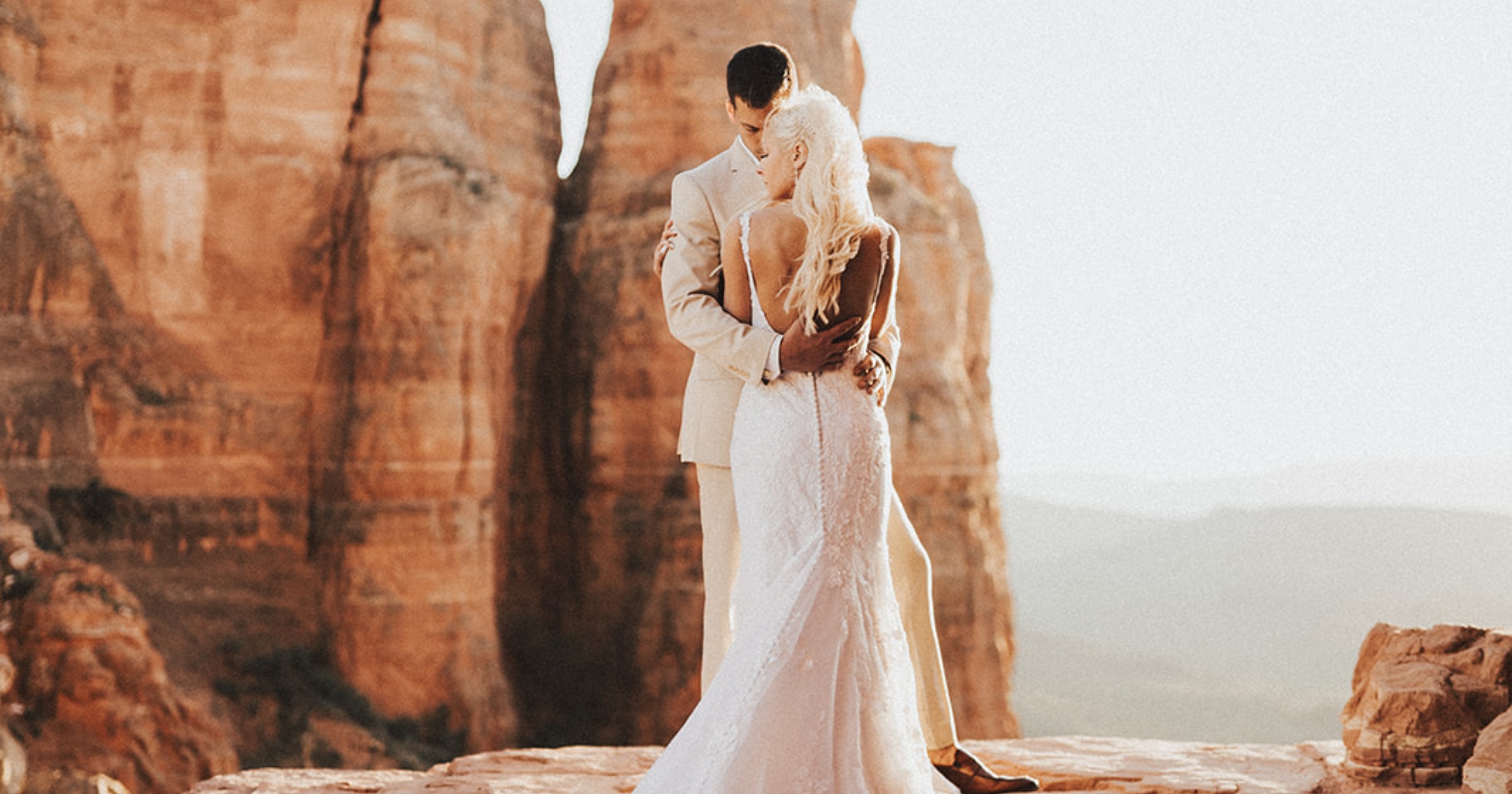 This Red Rocks Destination Wedding Needed Nothing but the Location