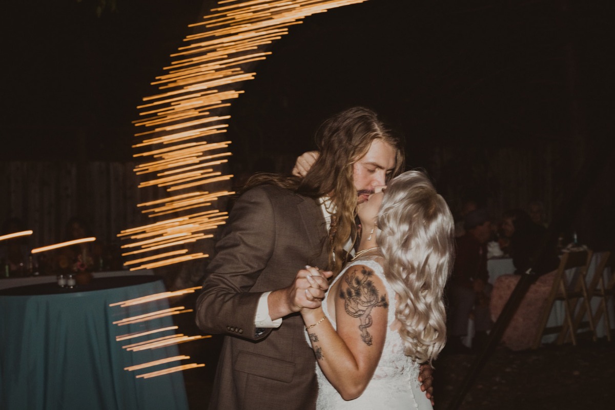 backyardwedding60