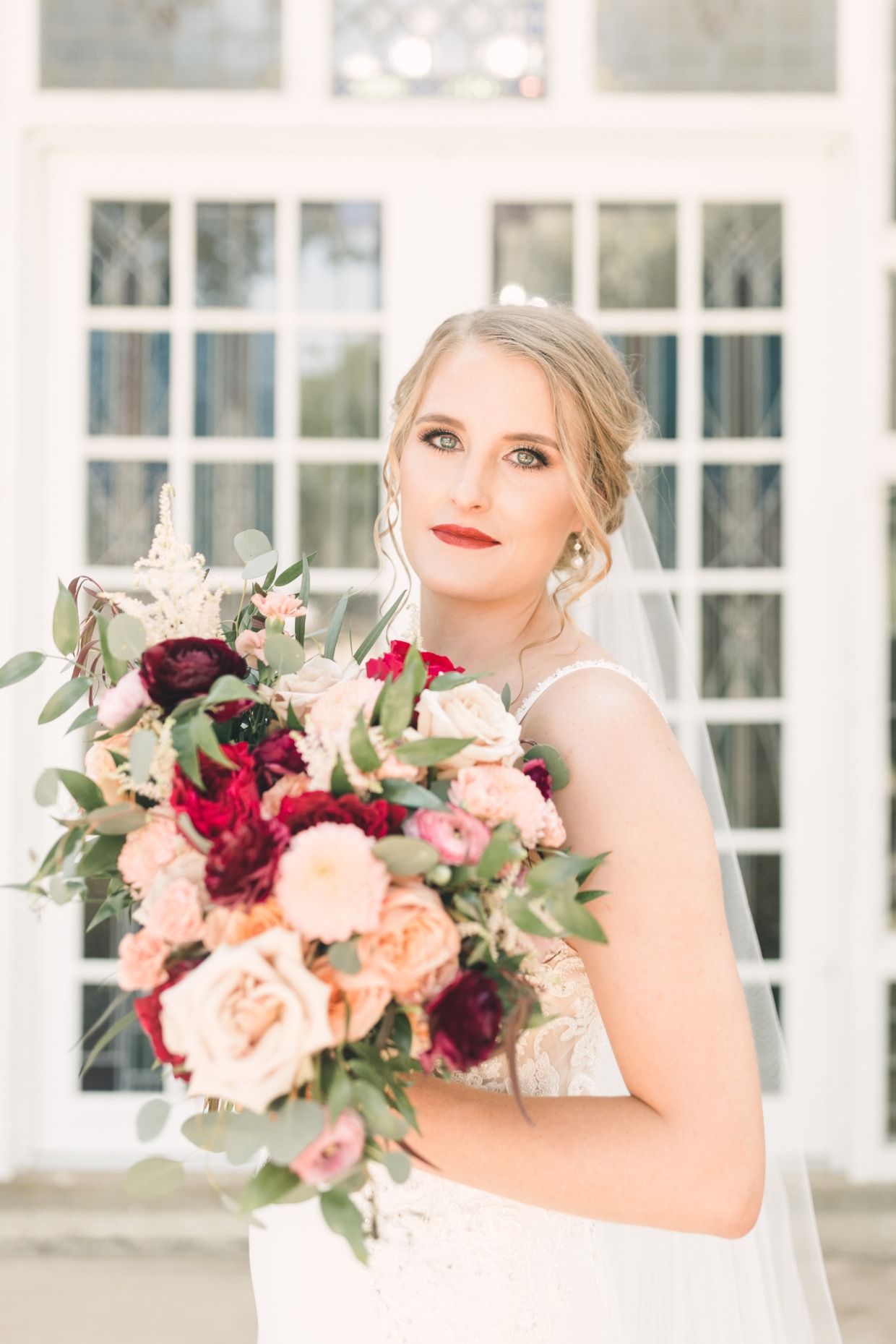 Bride with natural makeup and red lip
