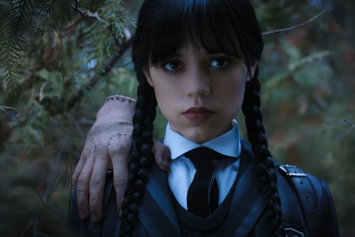 wednesday-jenna-ortega-netflix-4