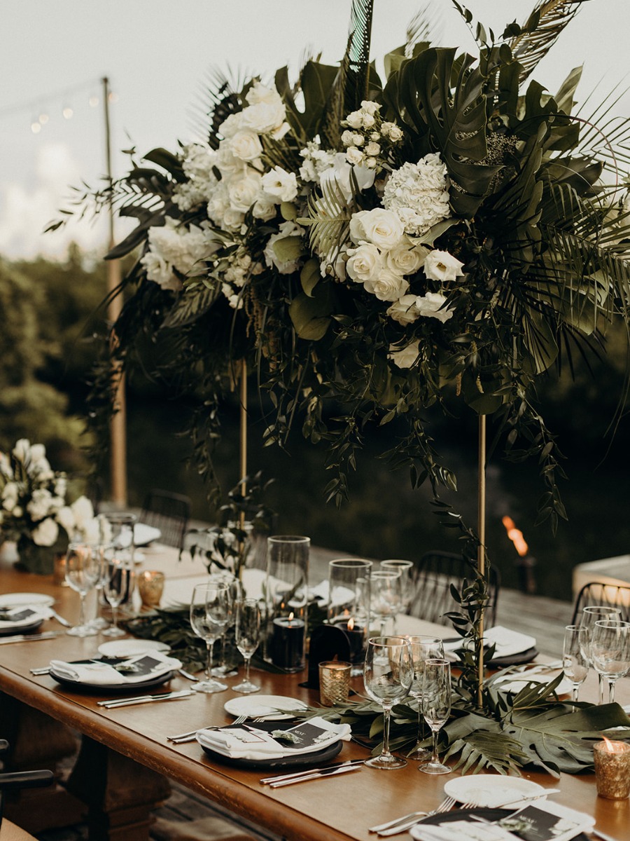 Chic And Stylish Beach Wedding In Mexico With A Mirrored Escort Wall