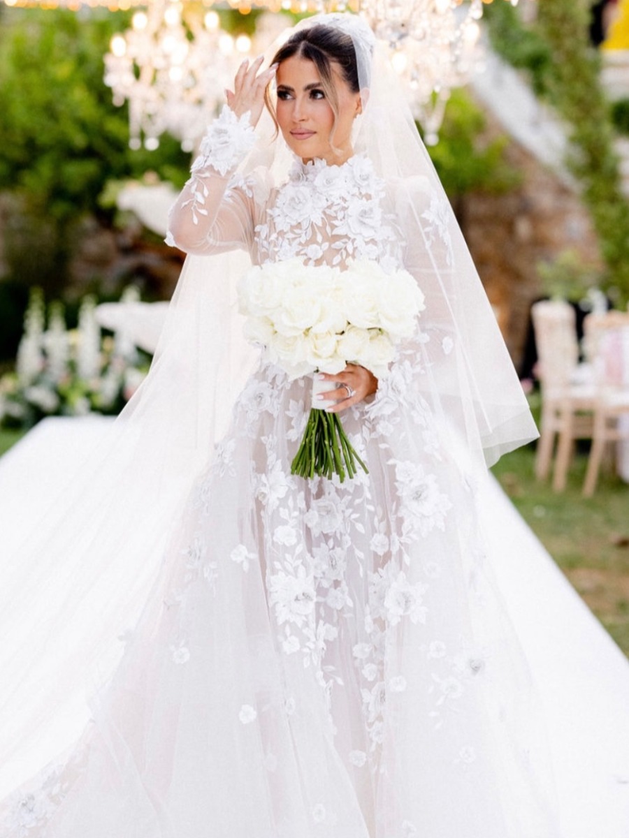 A glamorous Greek wedding that could literally be in Vogue