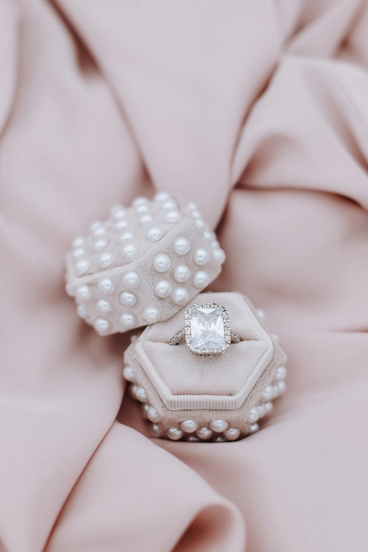 Pearls are Having a Moment and this How to Incorporate Them into your Wedding