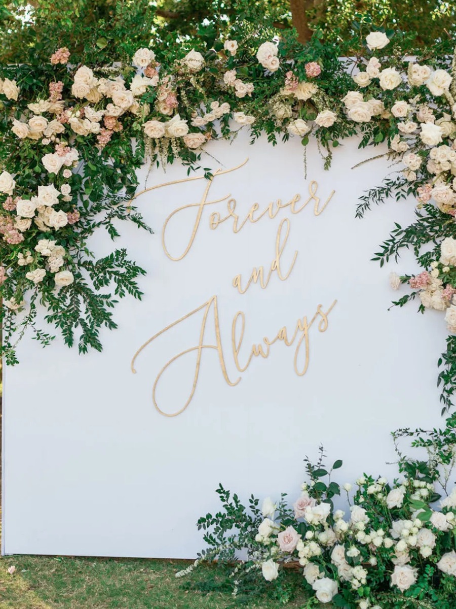 This Couple Handed out Blankets for a Cozy, California Spring Wedding