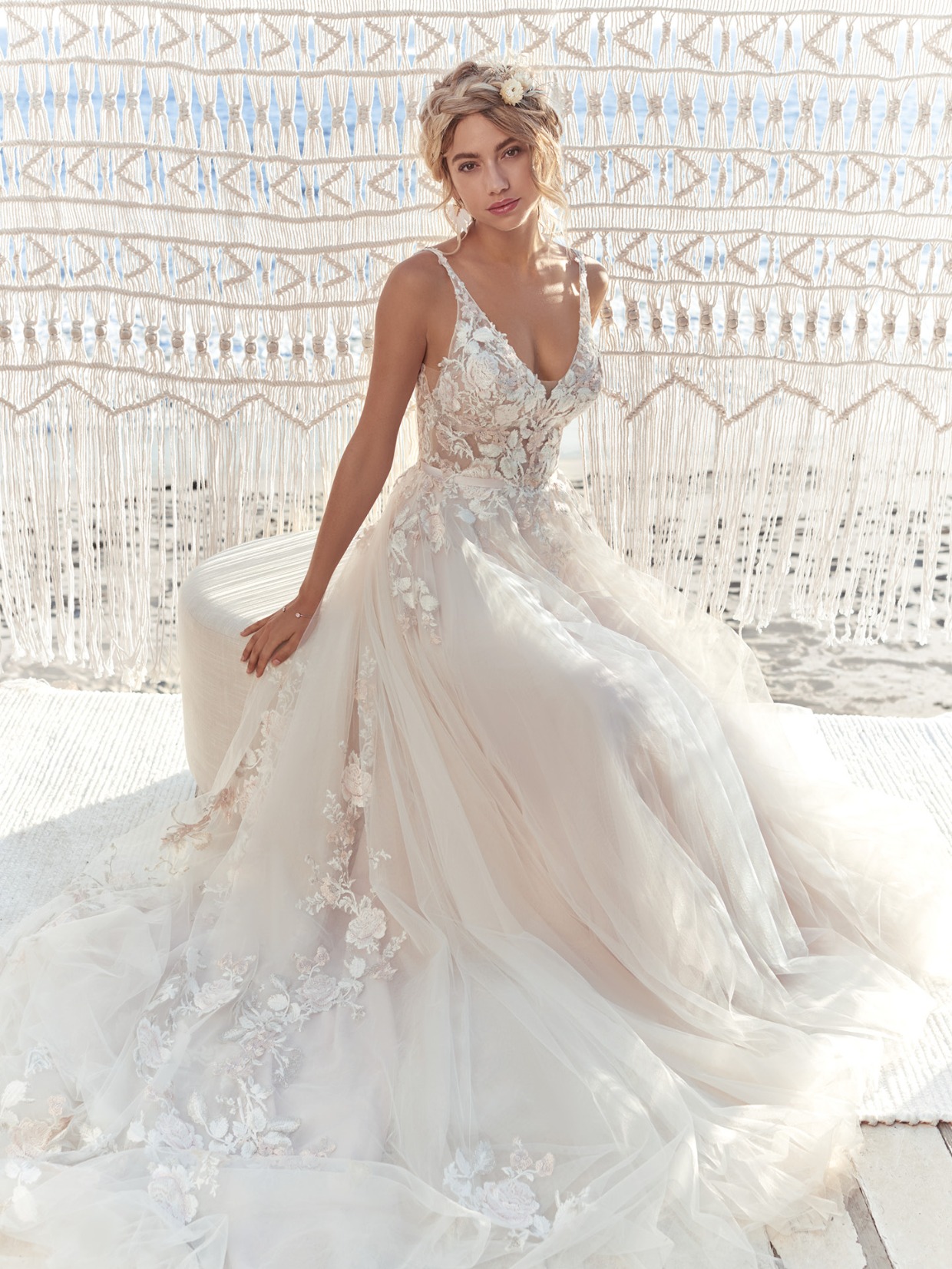 Rebecca-Ingram-Minerva-20RT721-PROMO1-SBLS