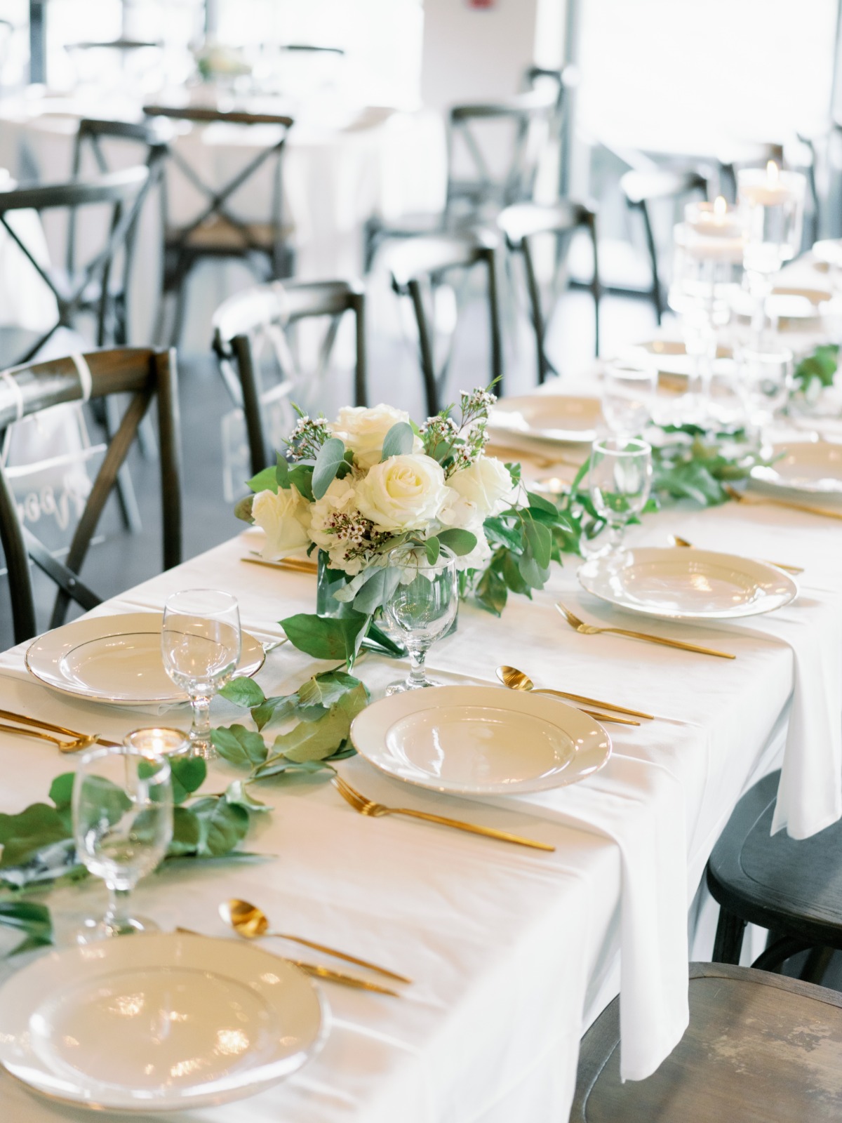using greenery for a table runner