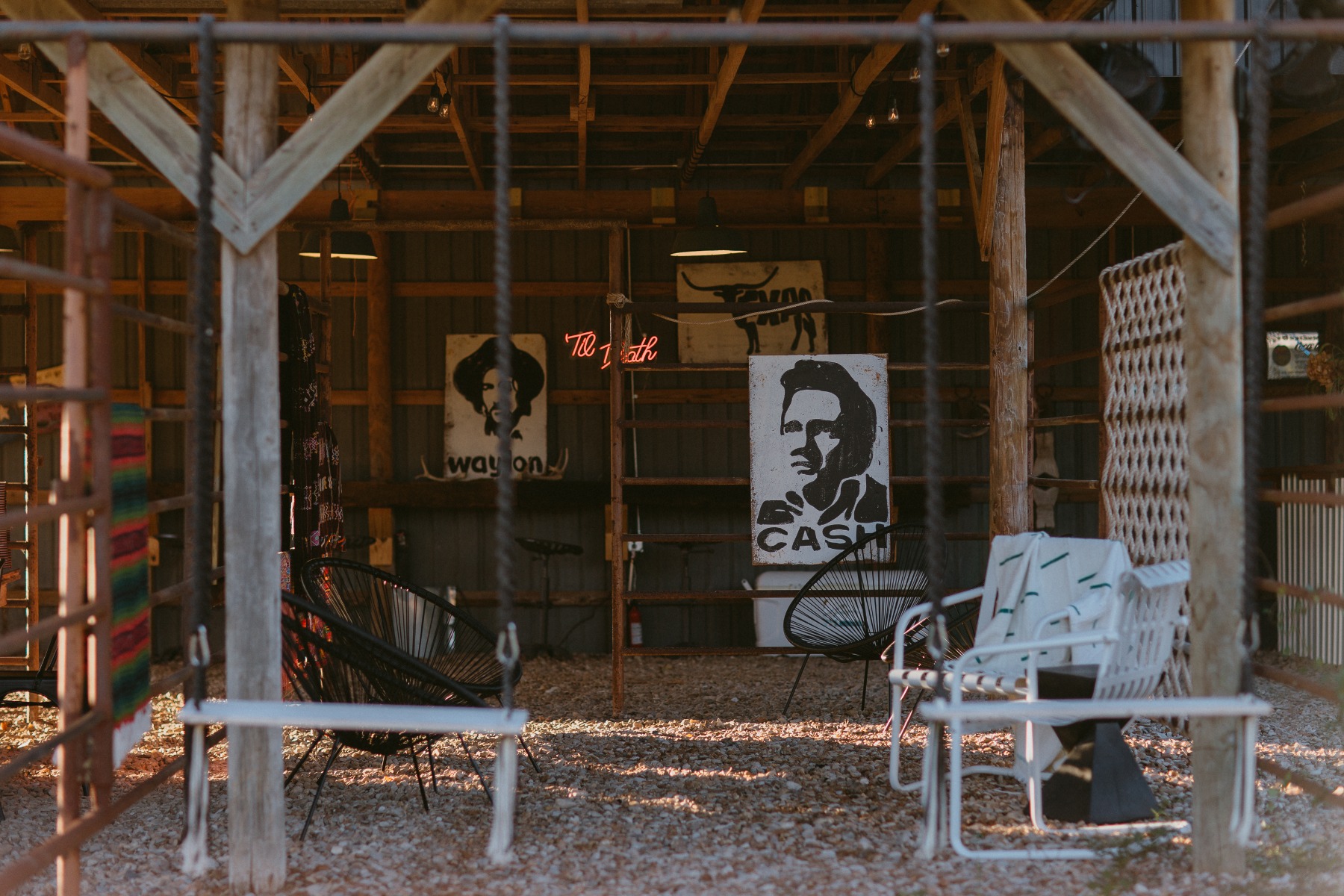 Johnny Cash Lounge Area