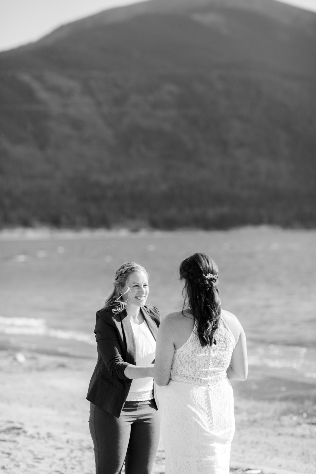 danielle-erin_-lake-front-17