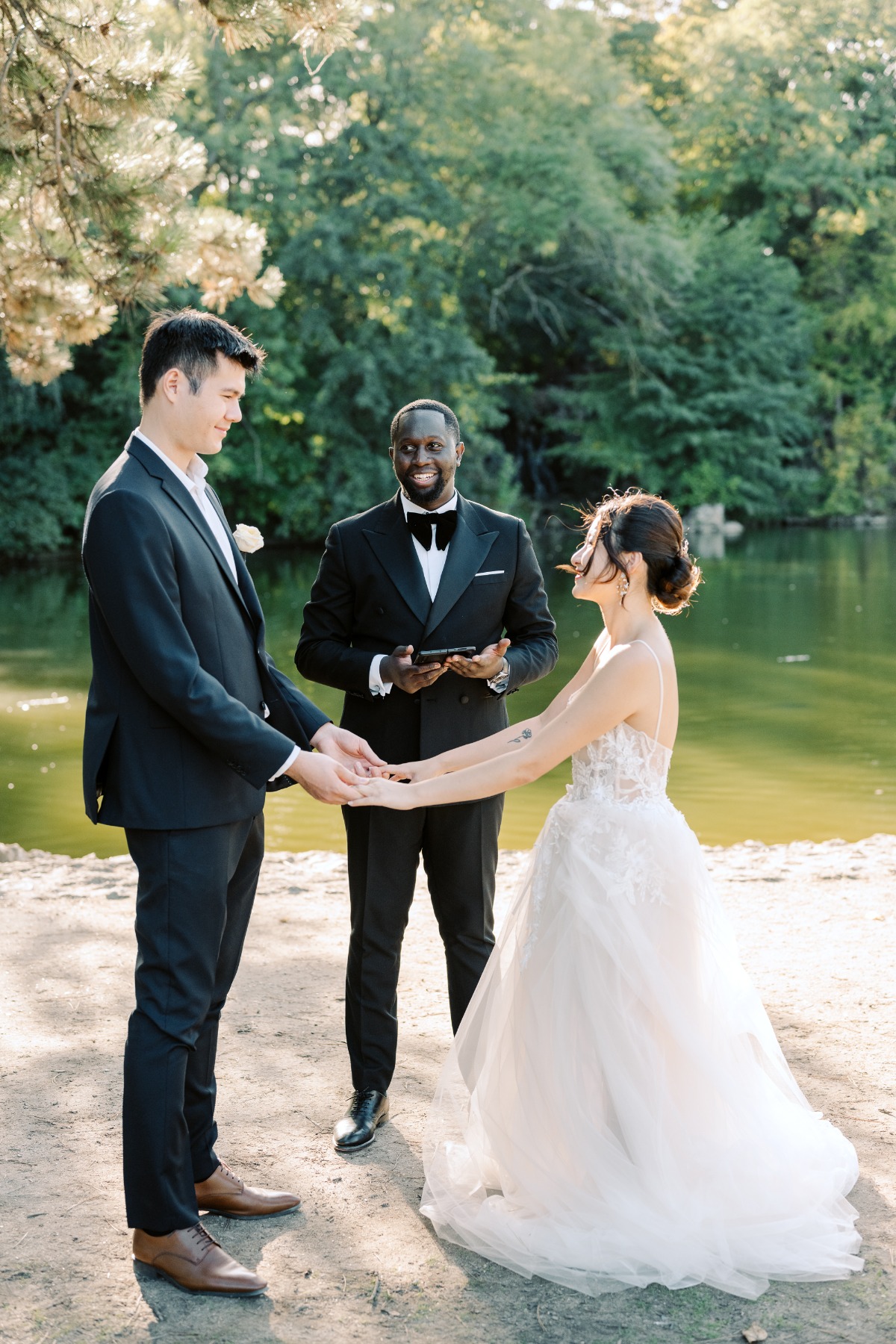 intimate elopement ceremony by the Seine