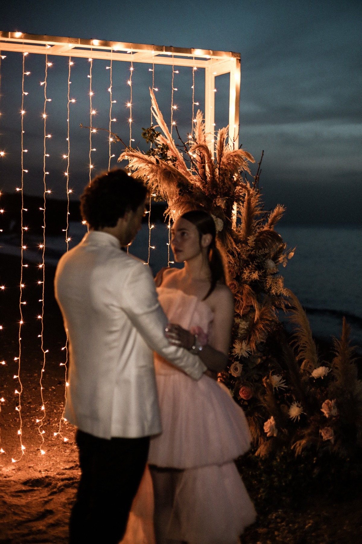how to bring string lights to a beach wedding