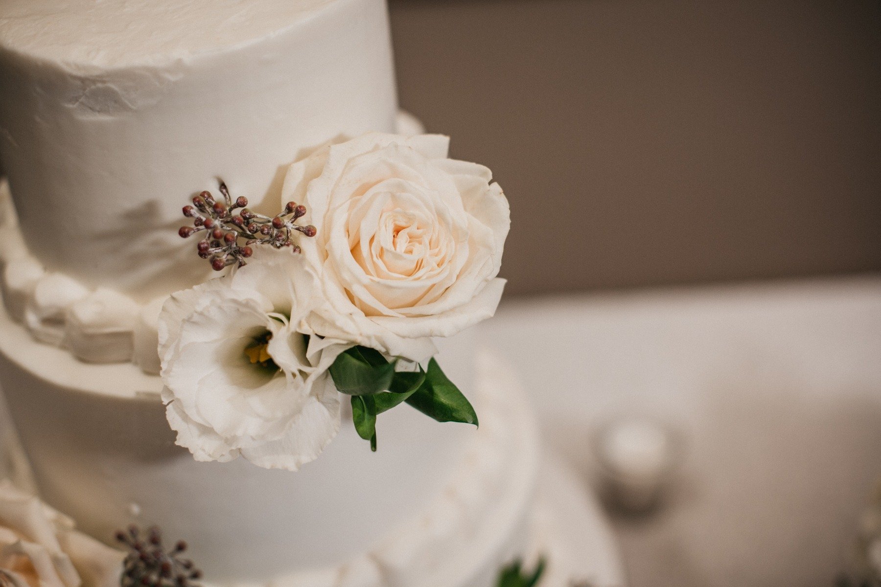 simple wedding cake with flowers
