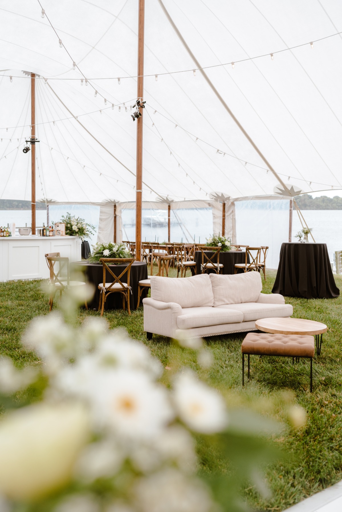 how to use couches at your wedding