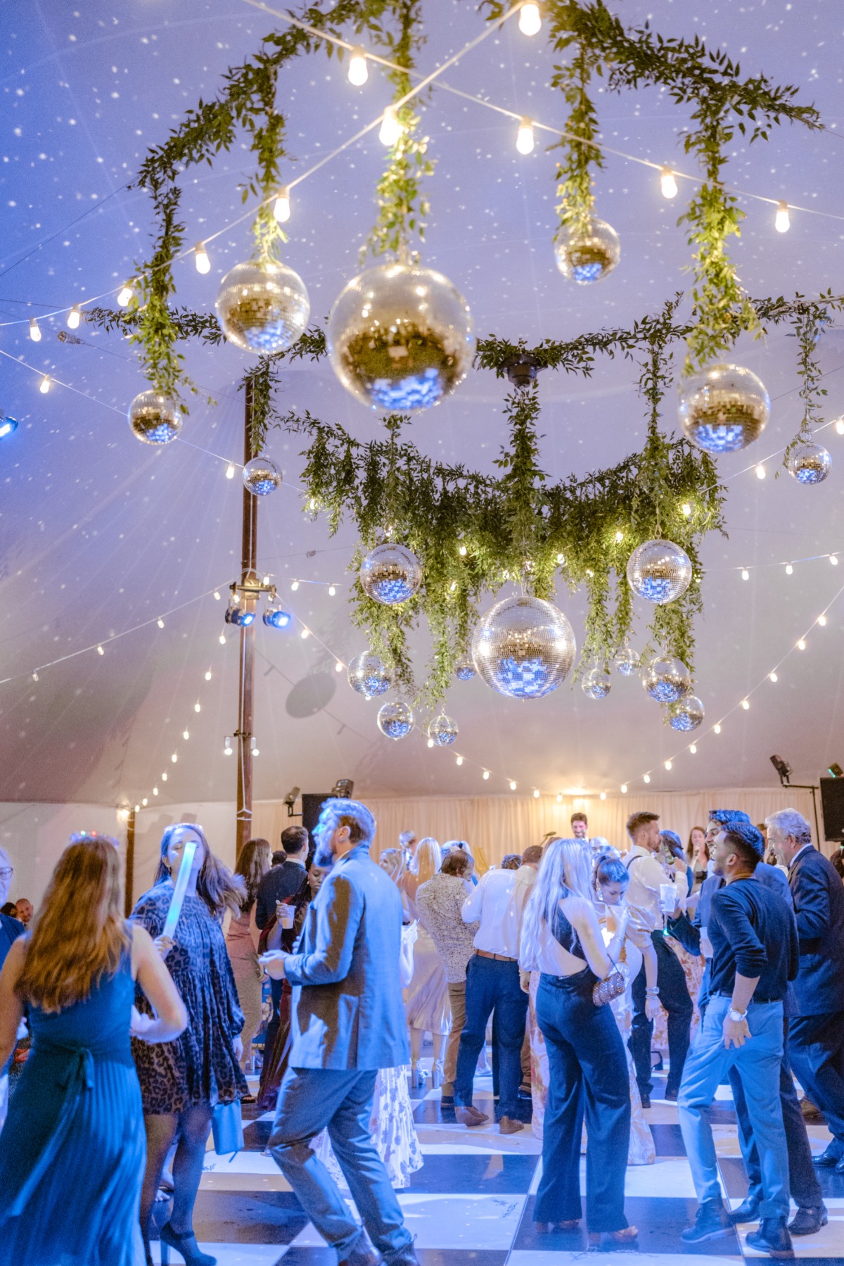 how to incorporate disco balls at the reception